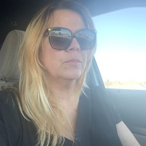 Meet your Posher, Dara